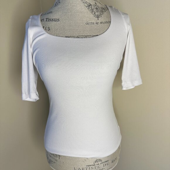 Busty Basics - Half sleeve ribbed tee (12 D-F Aus bra size) - Picture 1 of 6
